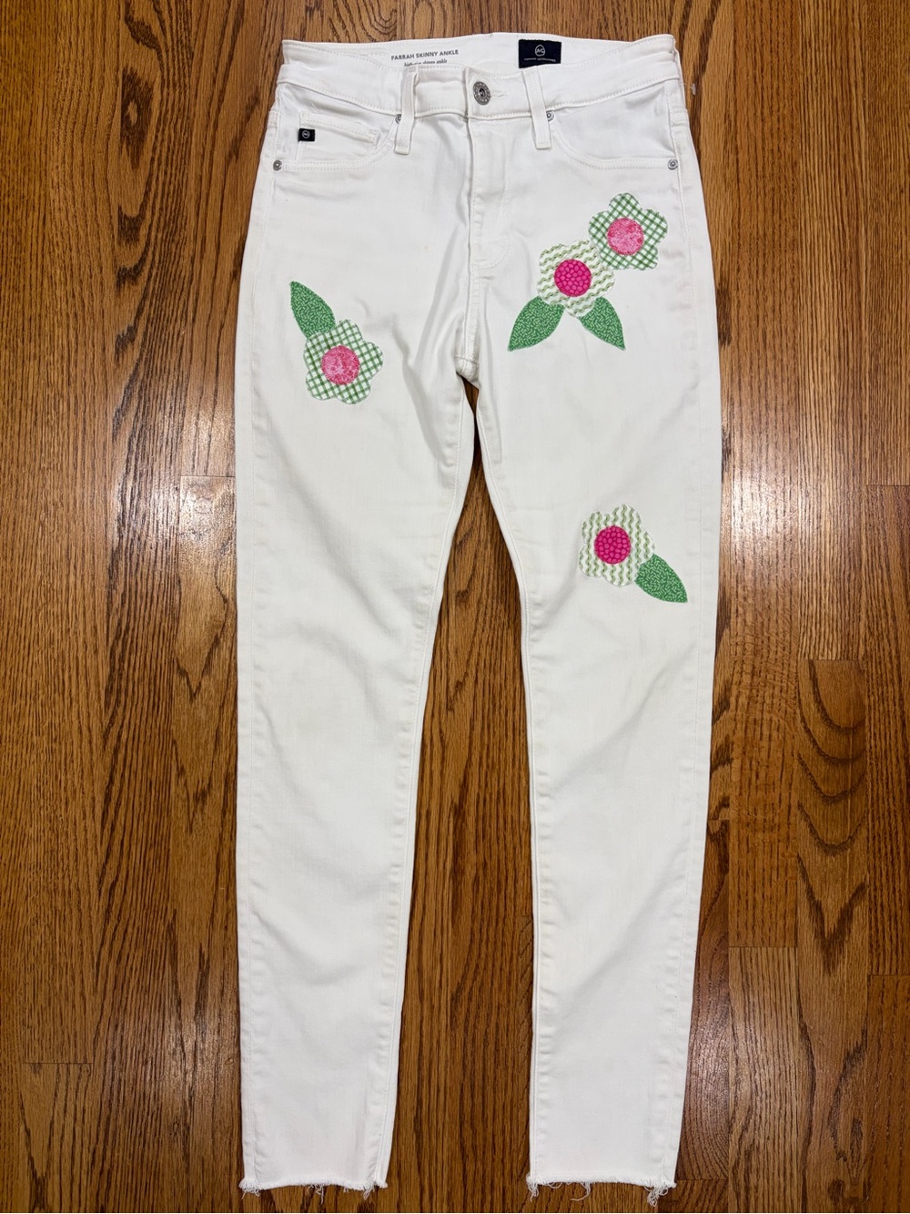 AG High-Rise "Farrah Skinny Ankle" White Jean Pink & Green Floral Appliqués (26)